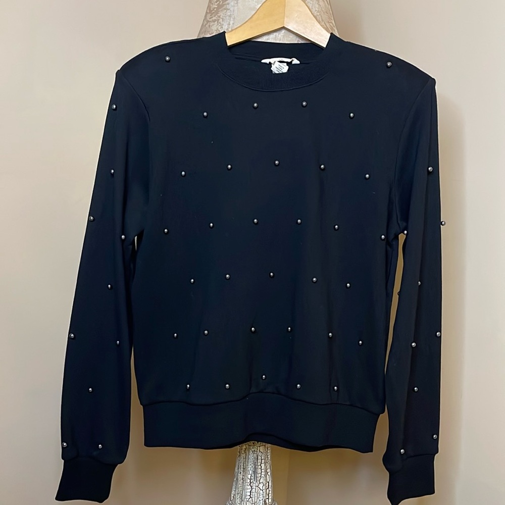 H&M Black Pearl Embellished Sweater Size M
New With Tags - Picture 3 of 12